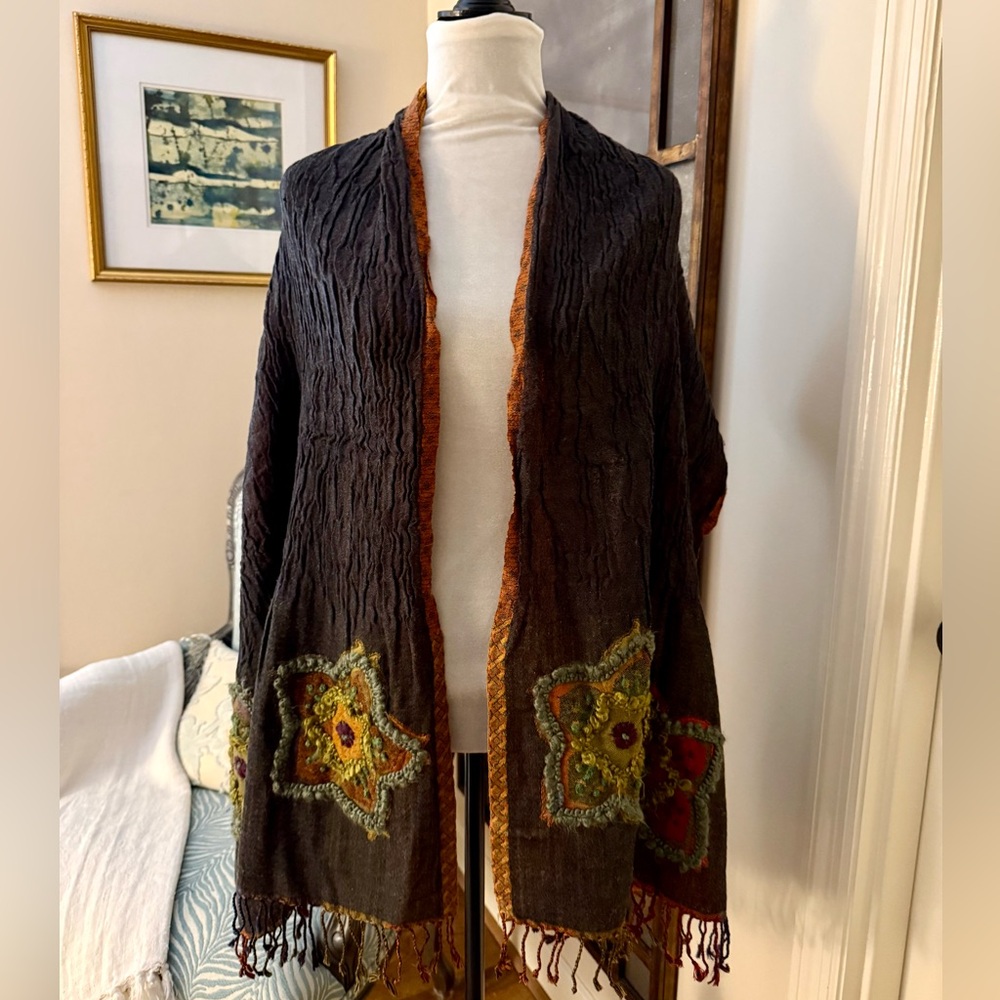 GORGEOUS SCARF/WRAP - Picture 2 of 10